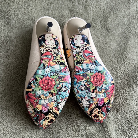 Ed Hardy Stiletto Heels - Picture 2 of 4